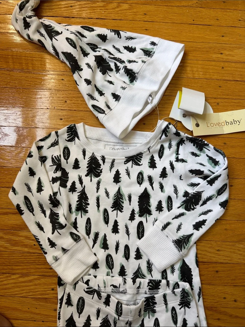 NWT Lovedbaby festive pajama set